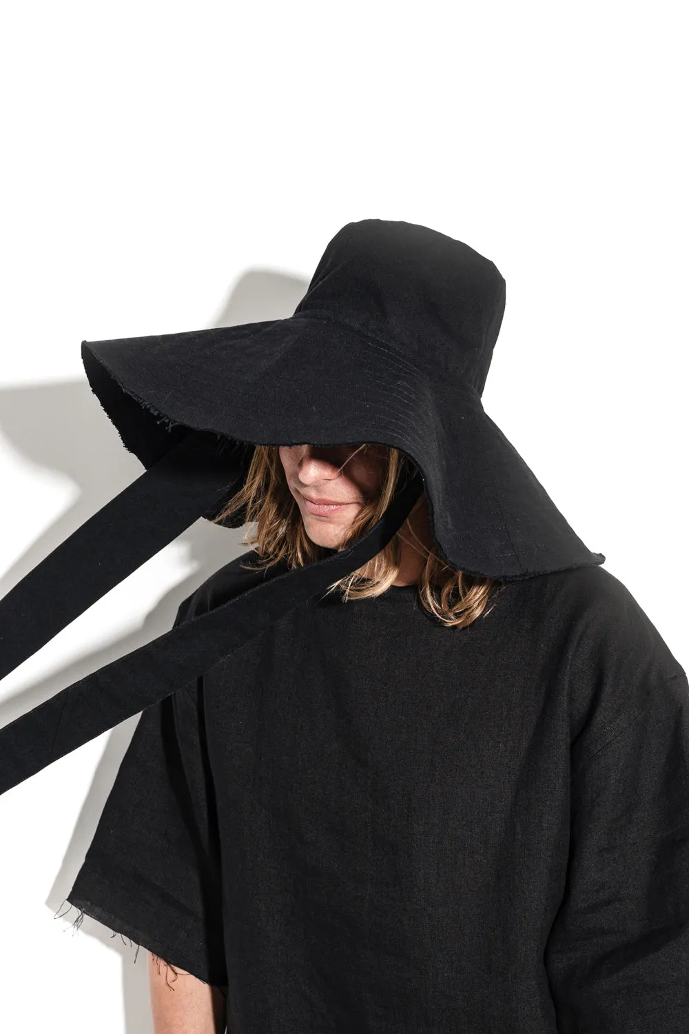 Windoff black hat with ties sold by MDNT:45