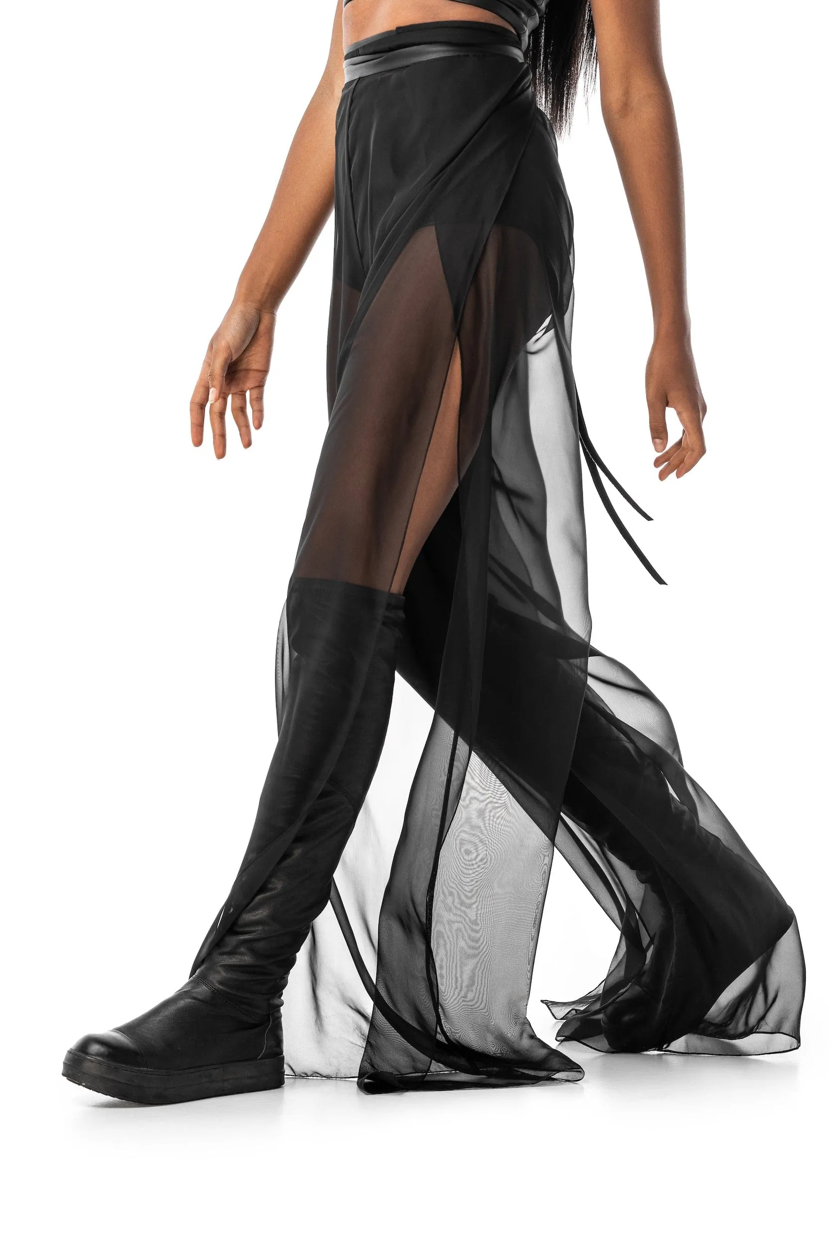 Women pants Lofio sold by MDNT:45 product image thumbnail 3