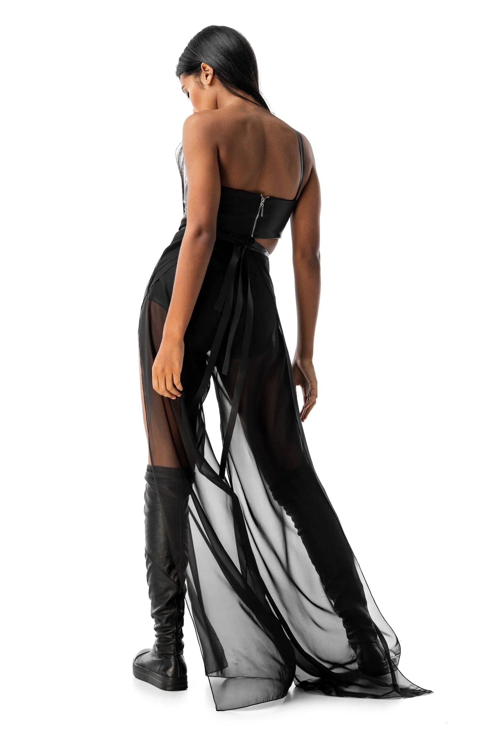 Women pants Lofio sold by MDNT:45