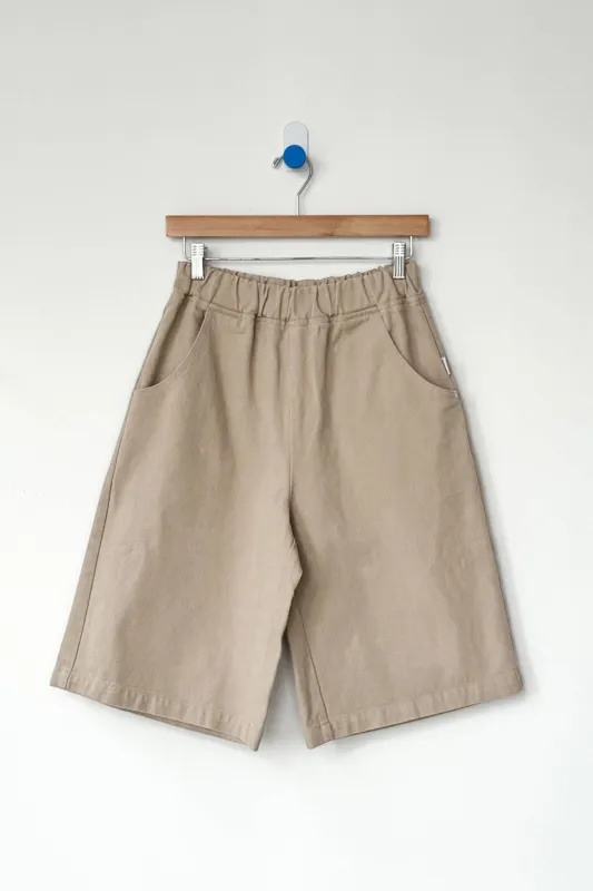 Liam Bermuda Shorts - Taupe sold by Jones