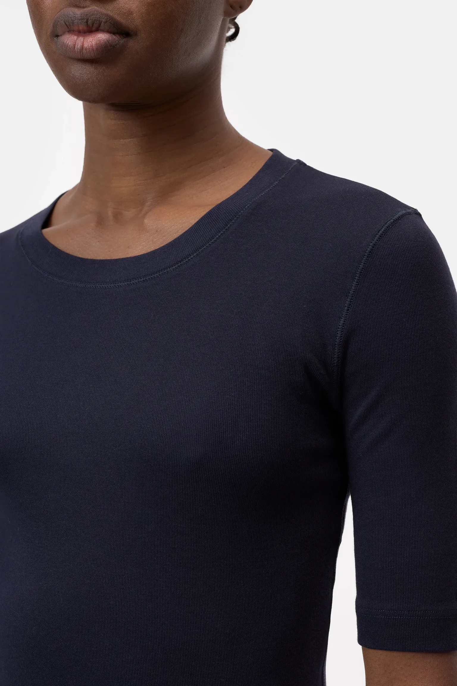 Crewneck Shortsleeve - Dark Night sold by Jones product image thumbnail 5