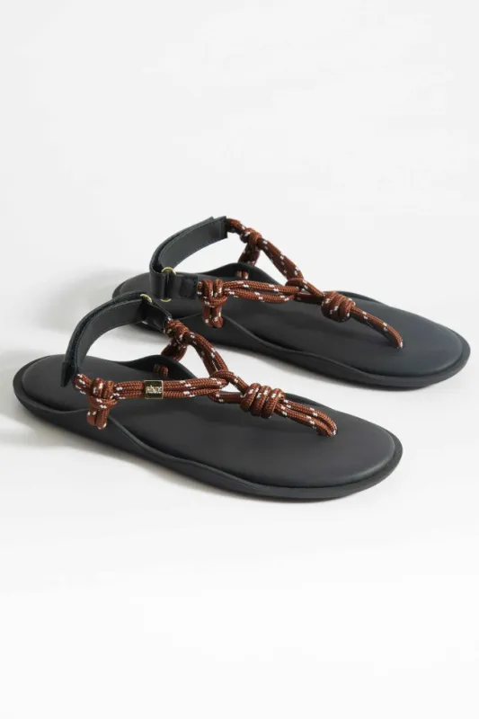 FLÒ Sandal - Brown made by Jones