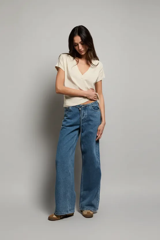 Alanis V Neck - Sugar sold by Jones product image thumbnail 4