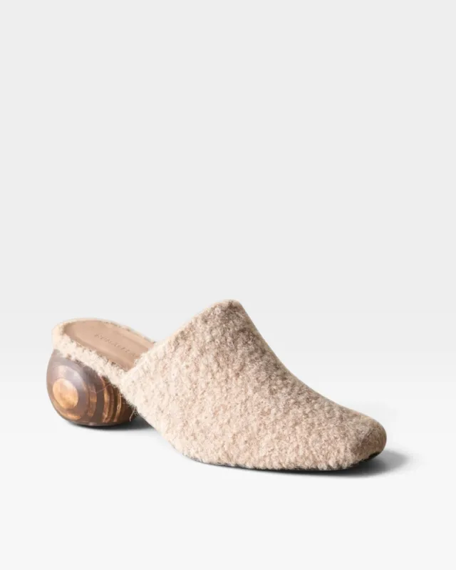 Mina Mule - Oatmeal Alpaca made by Huma Blanco
