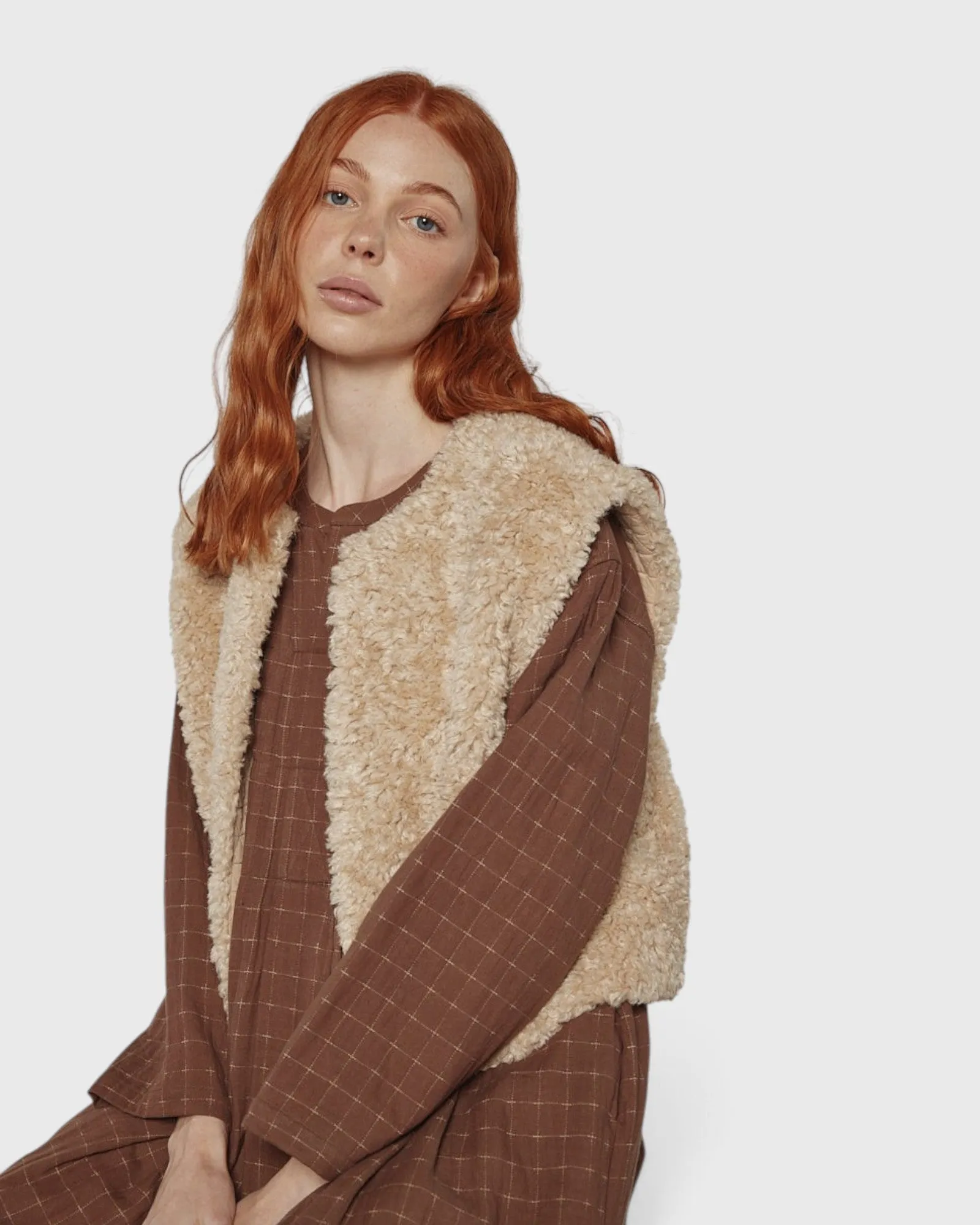 Reversible Fur Short Vest - Oatmeal/Beige sold by Jones product image thumbnail 5