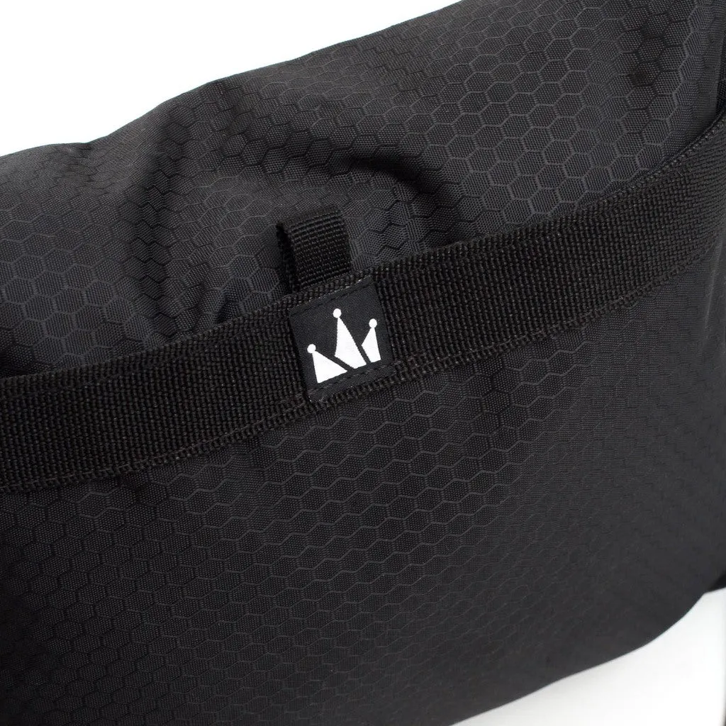 Tas Mini Sling Bag APEX ESIMEN BLACK sold by Screamous product image thumbnail 2