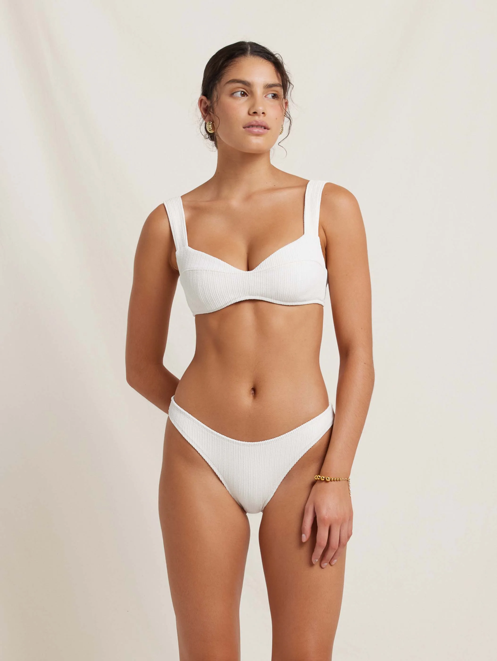 Essential Crop sold by Peony product image thumbnail 3