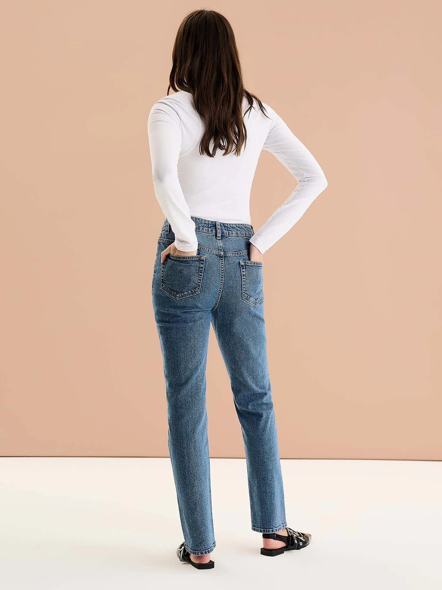 Jana Straight Leg Jean sold by Omnes product image thumbnail 2