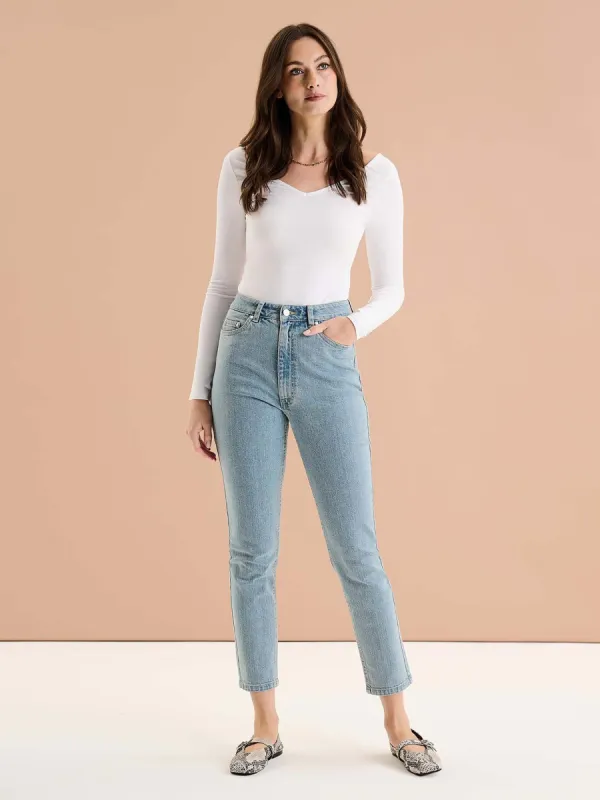 Esme MOM Jean sold by Omnes