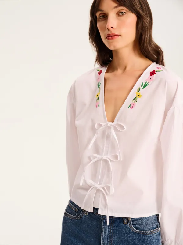 Annaka Blouse in White sold by Omnes