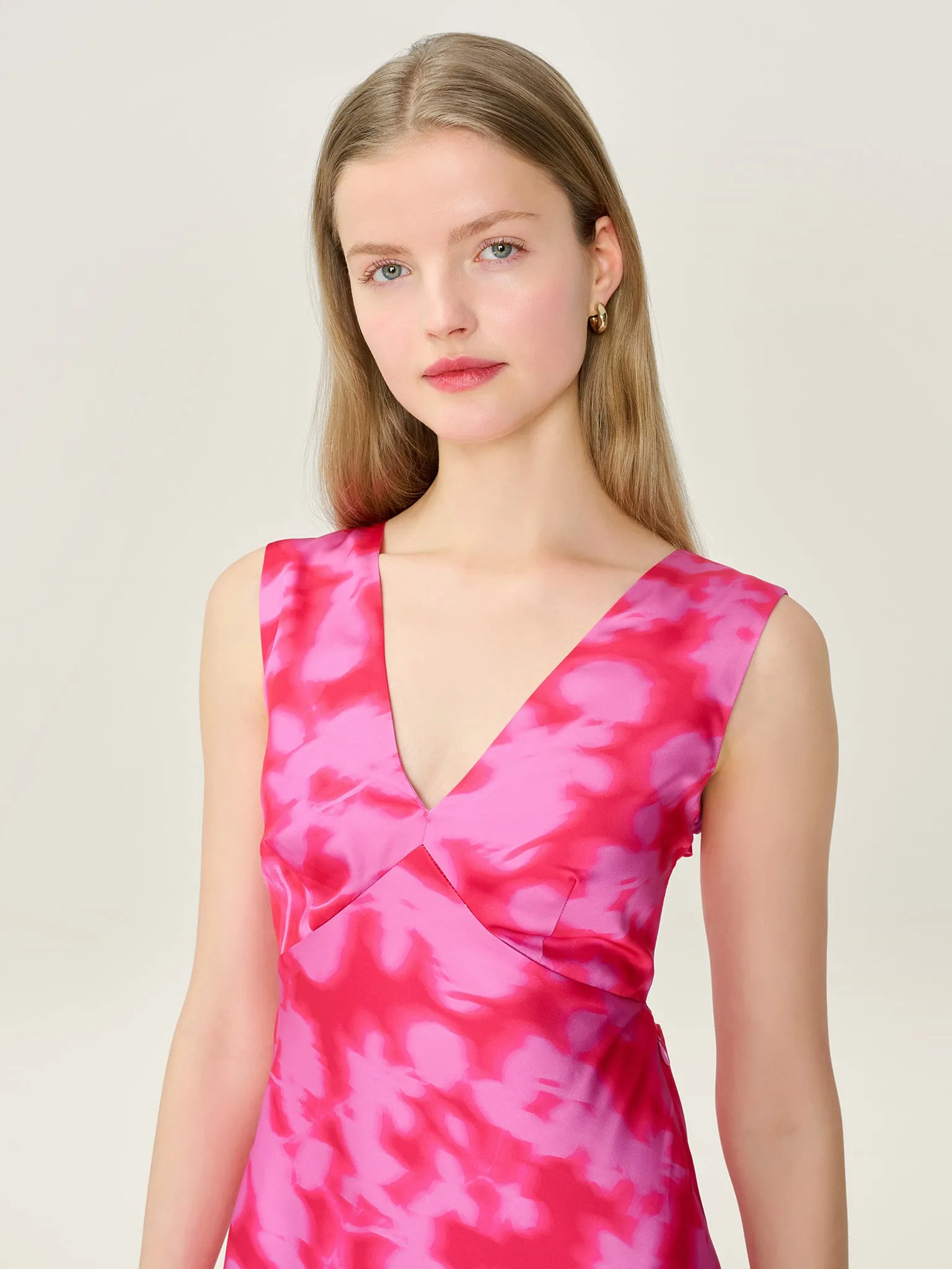 Nova Dress in Blurred Floral Magenta sold by Omnes product image thumbnail 3