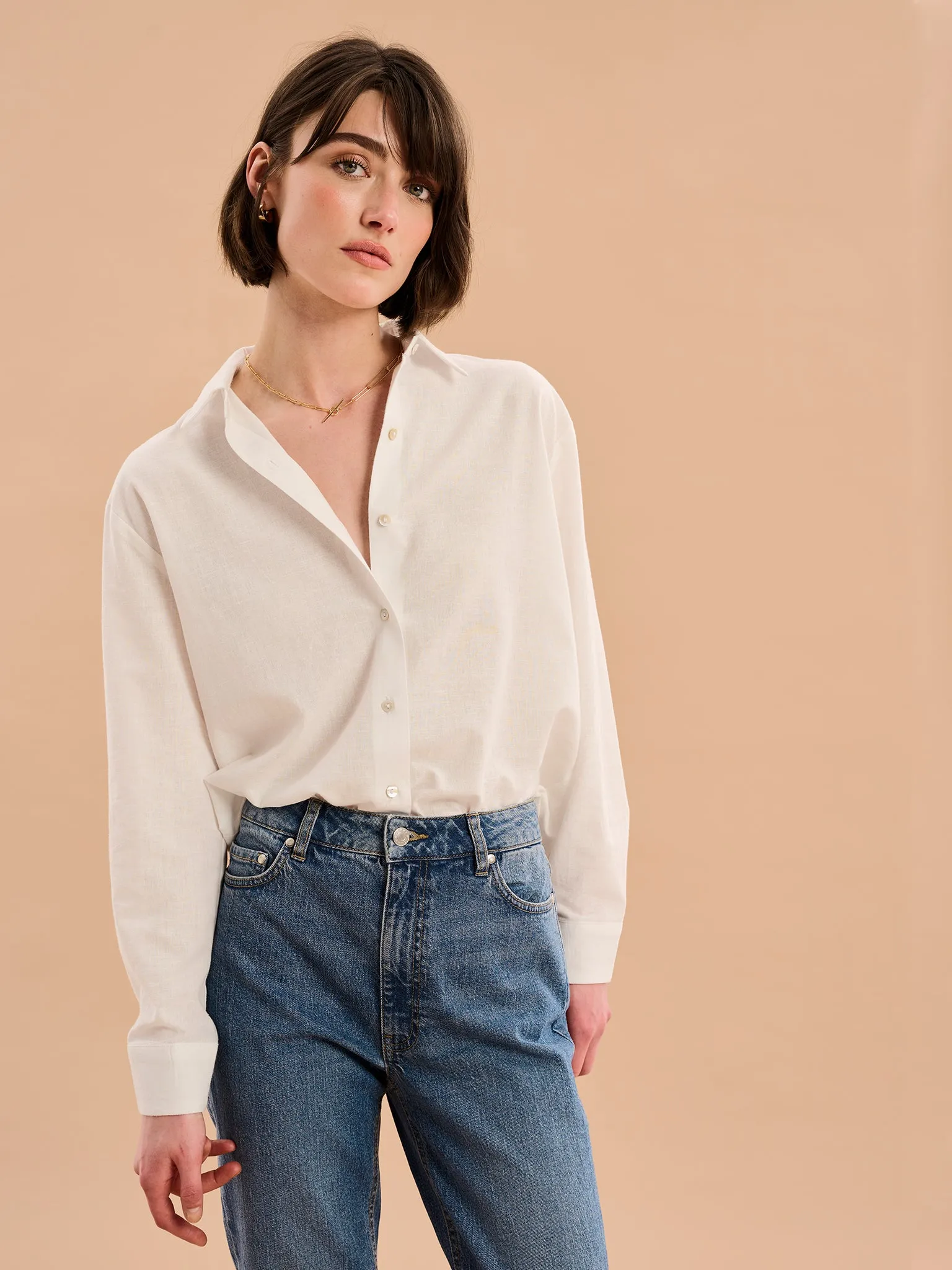 Evie Linen Oversized Shirt in White sold by Omnes product image thumbnail 2