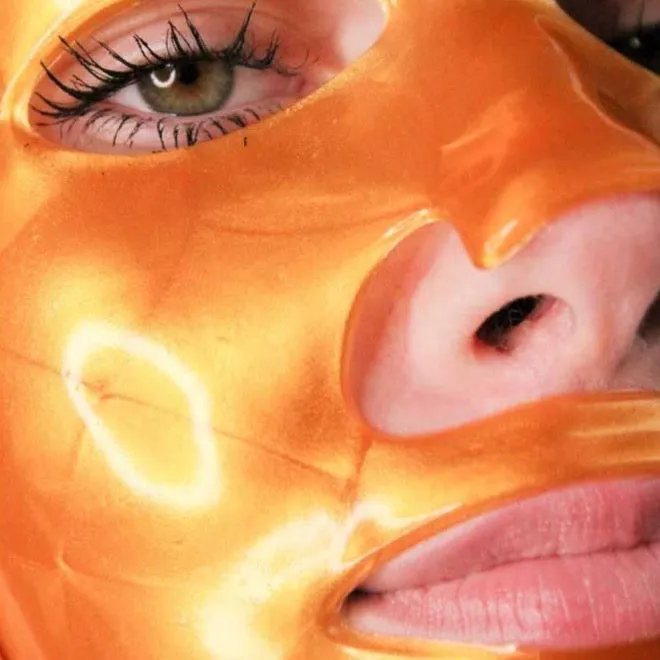 NEW Gold Infused Collagen Treatment Mask sold by Larroude product image thumbnail 4
