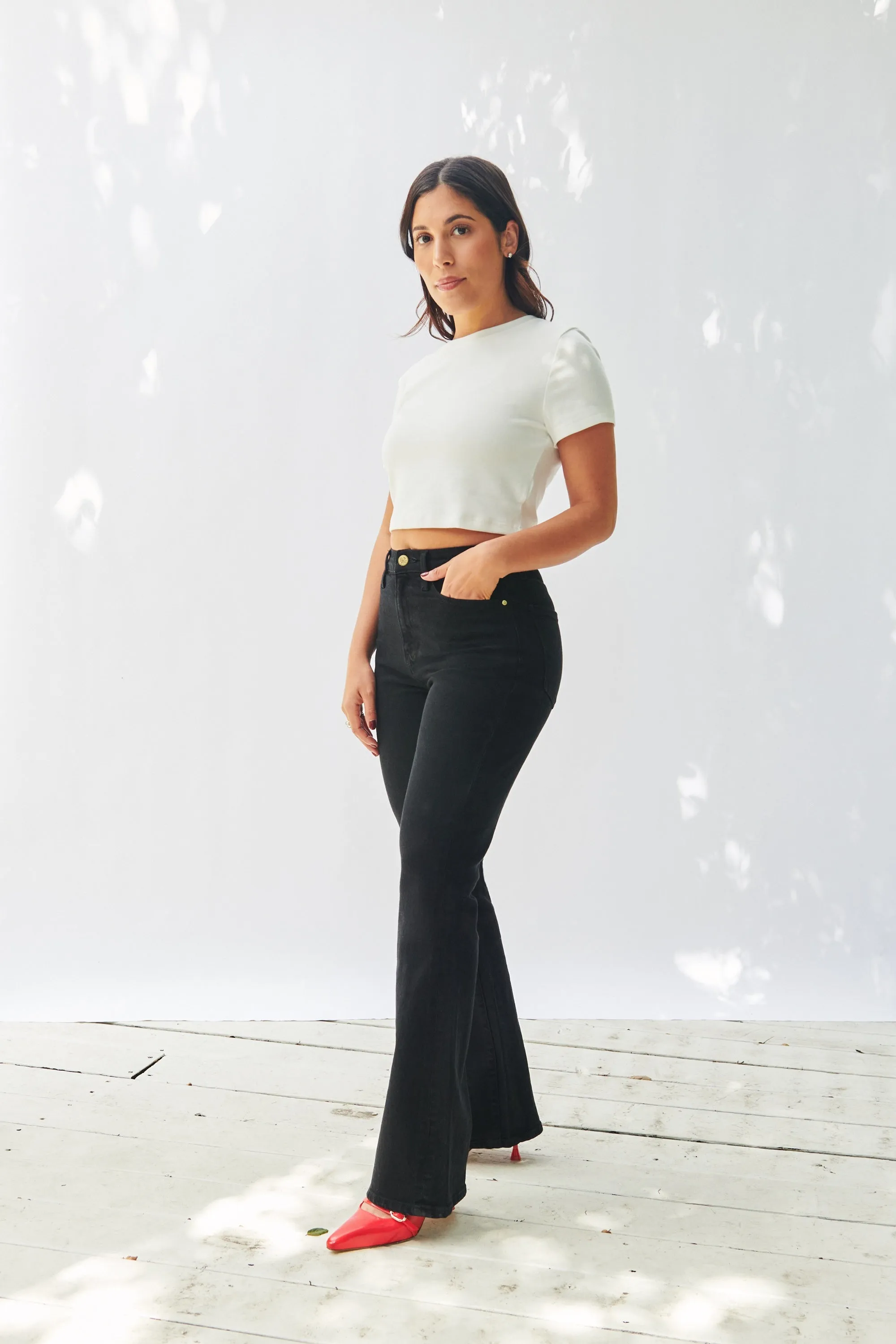 The Léa Jean - Onyx sold by Larroude product image thumbnail 2