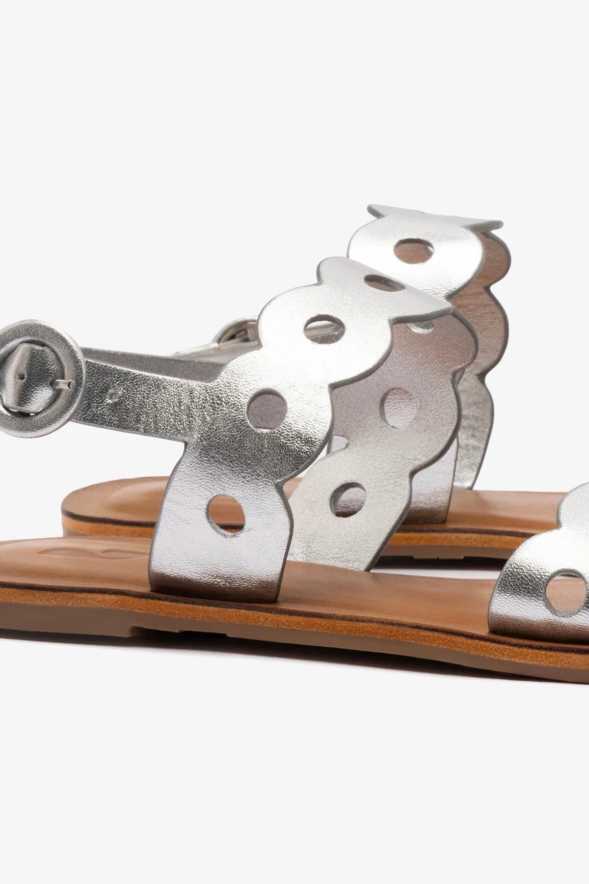 Florence Flat Sandal In Silver Metallic Leather sold by Larroude product image thumbnail 4