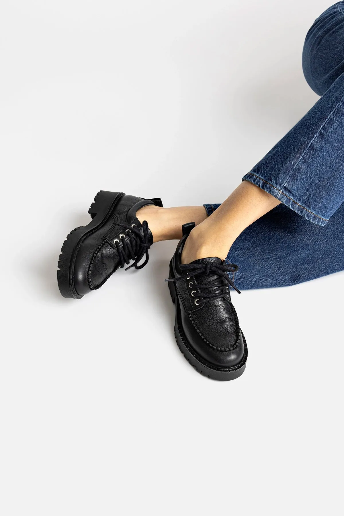 London Lace Up Loafer In Black Leather sold by Larroude product image thumbnail 2