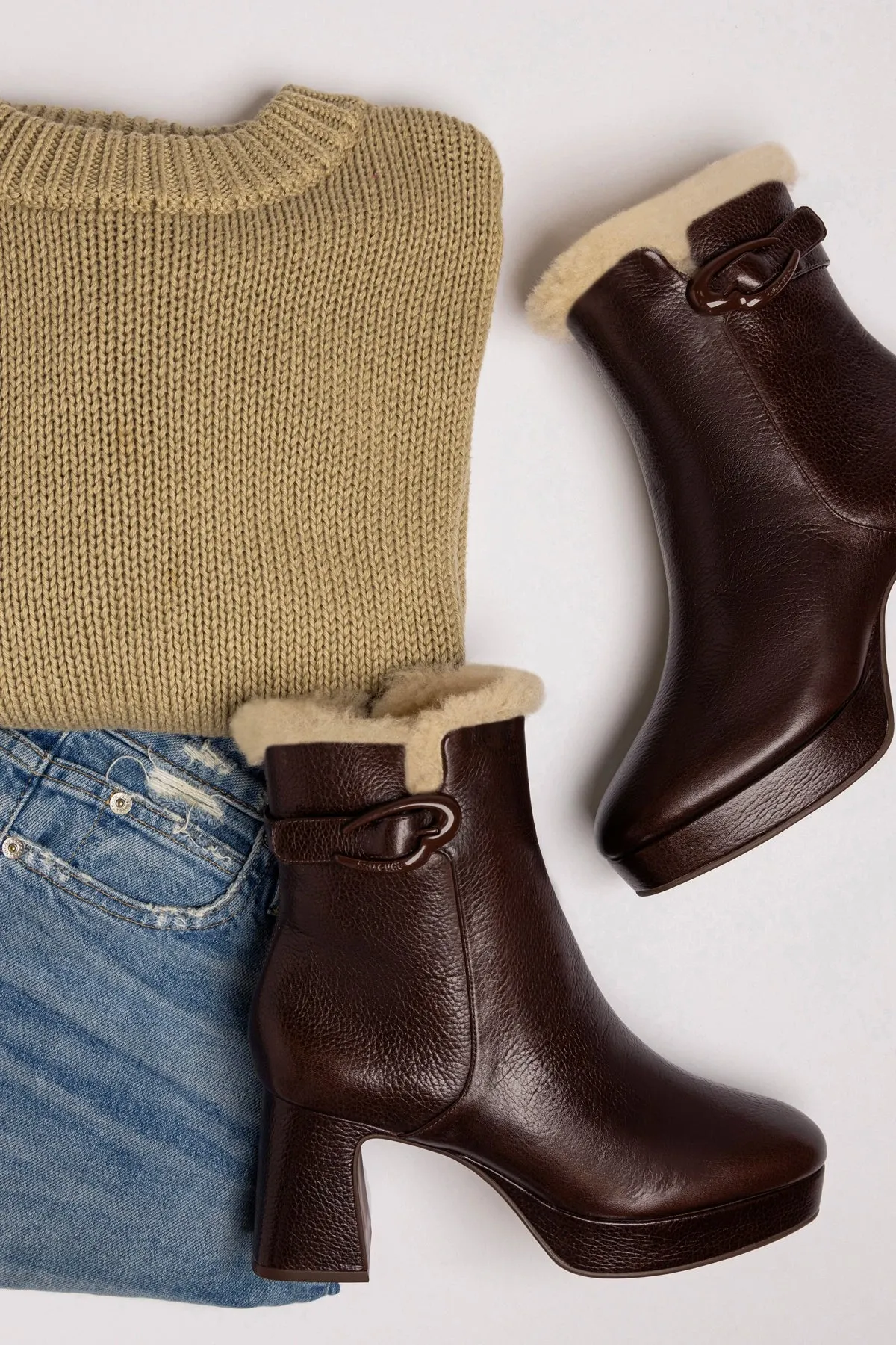 Dolly Verona Low Boot In Brown Leather And Natural Shearling sold by Larroude product image thumbnail 2