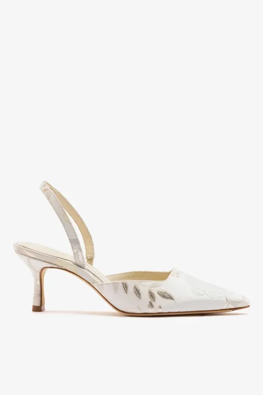 Larroudé x Markarian: Pump Ivory Brocade made by Larroude