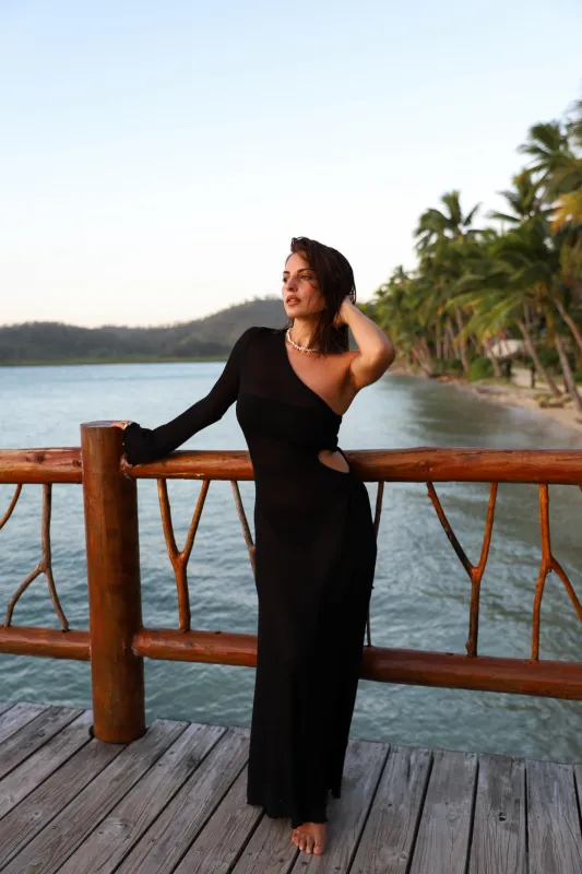 Malolo Dress sold by Tunchy