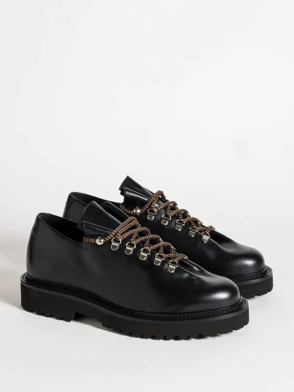 RASMUS BOLD CALF BLACK made by Jacques Soloviere