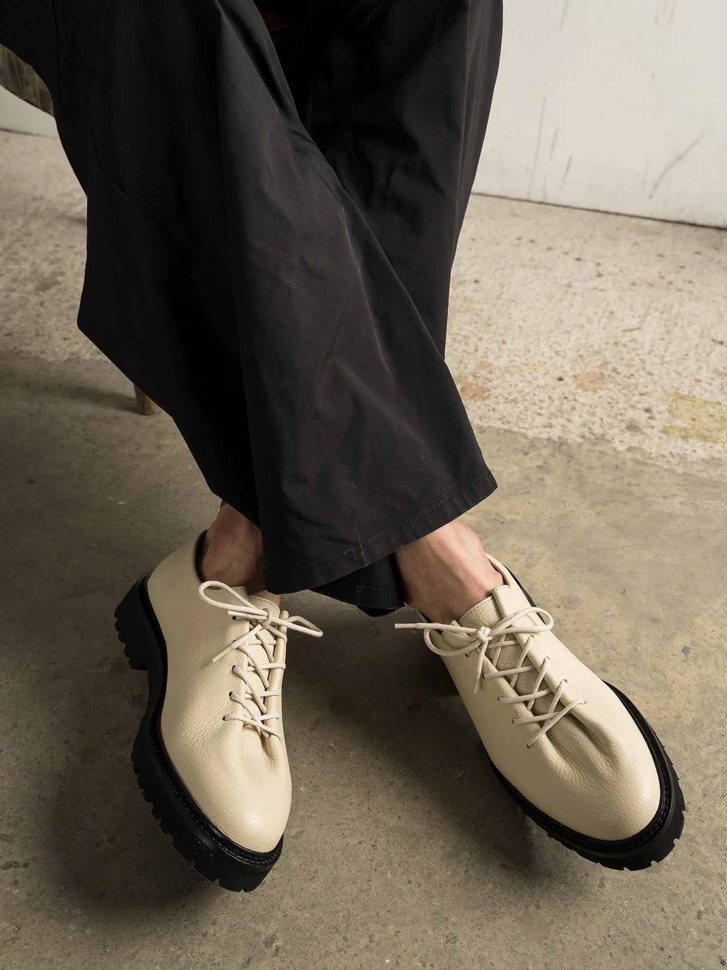 EDOUARD LUG CREMA sold by Jacques Soloviere product image thumbnail 5