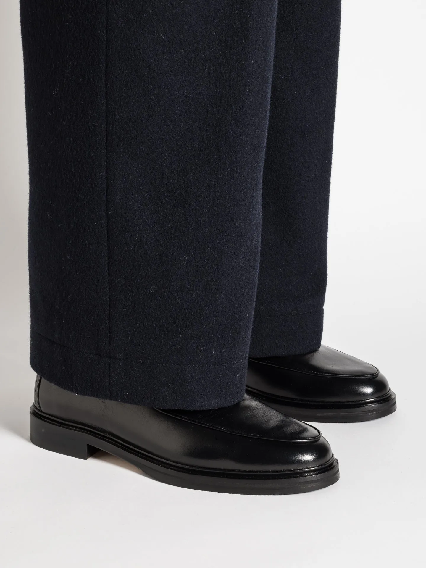 OLI BLACK sold by Jacques Soloviere product image thumbnail 2