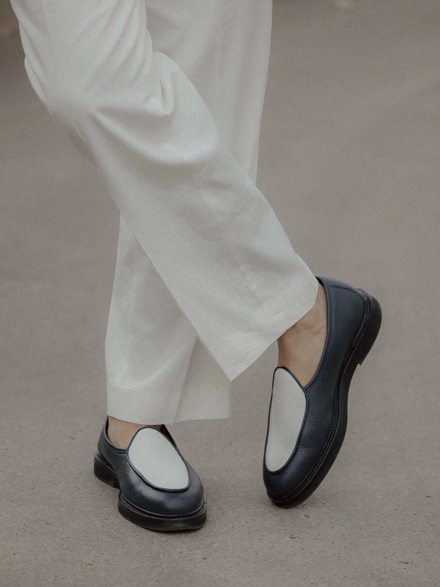 LEX GRAINED NAVY AND WHITE SG sold by Jacques Soloviere product image thumbnail 4