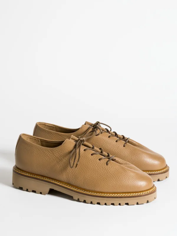 EDOUARD LUG GRAINED TAN sold by Jacques Soloviere