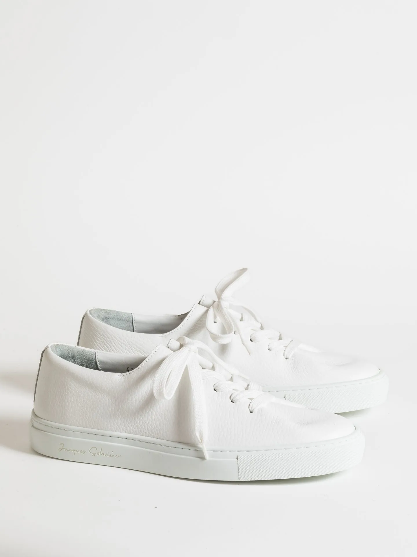 HERVE GRAINED WHITE sold by Jacques Soloviere