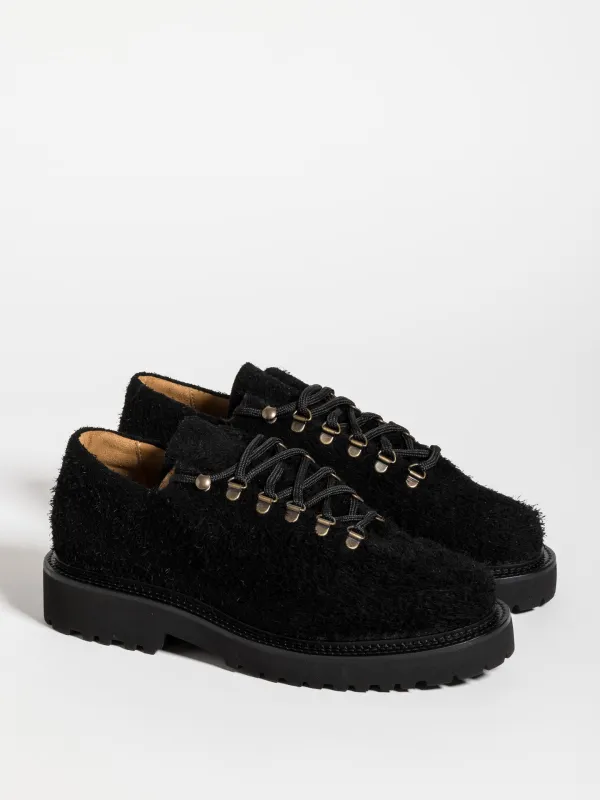 RASMUS BOLD BRUSHED SUEDE BLACK made by Jacques Soloviere