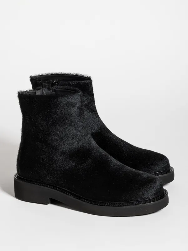 MARCUS HAIRY CALF BLACK made by Jacques Soloviere