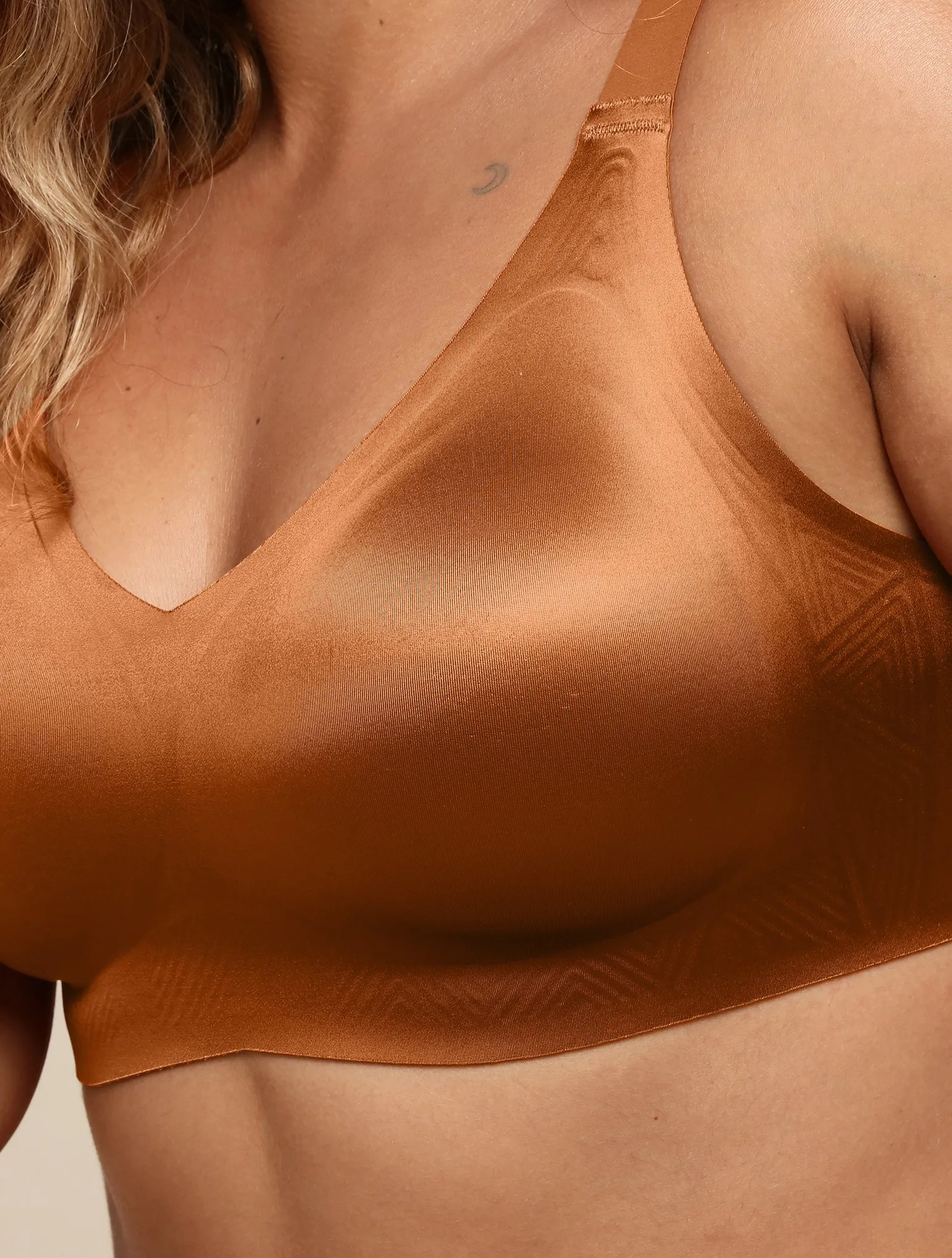 Luxury Satin Curve Pop NanoSoft Seamless Bra-Bazaar’s Pick sold by Comfelie product image thumbnail 2