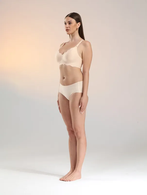 NanoSoft Edge scalloped Wireless Seamless Bra made by Comfelie