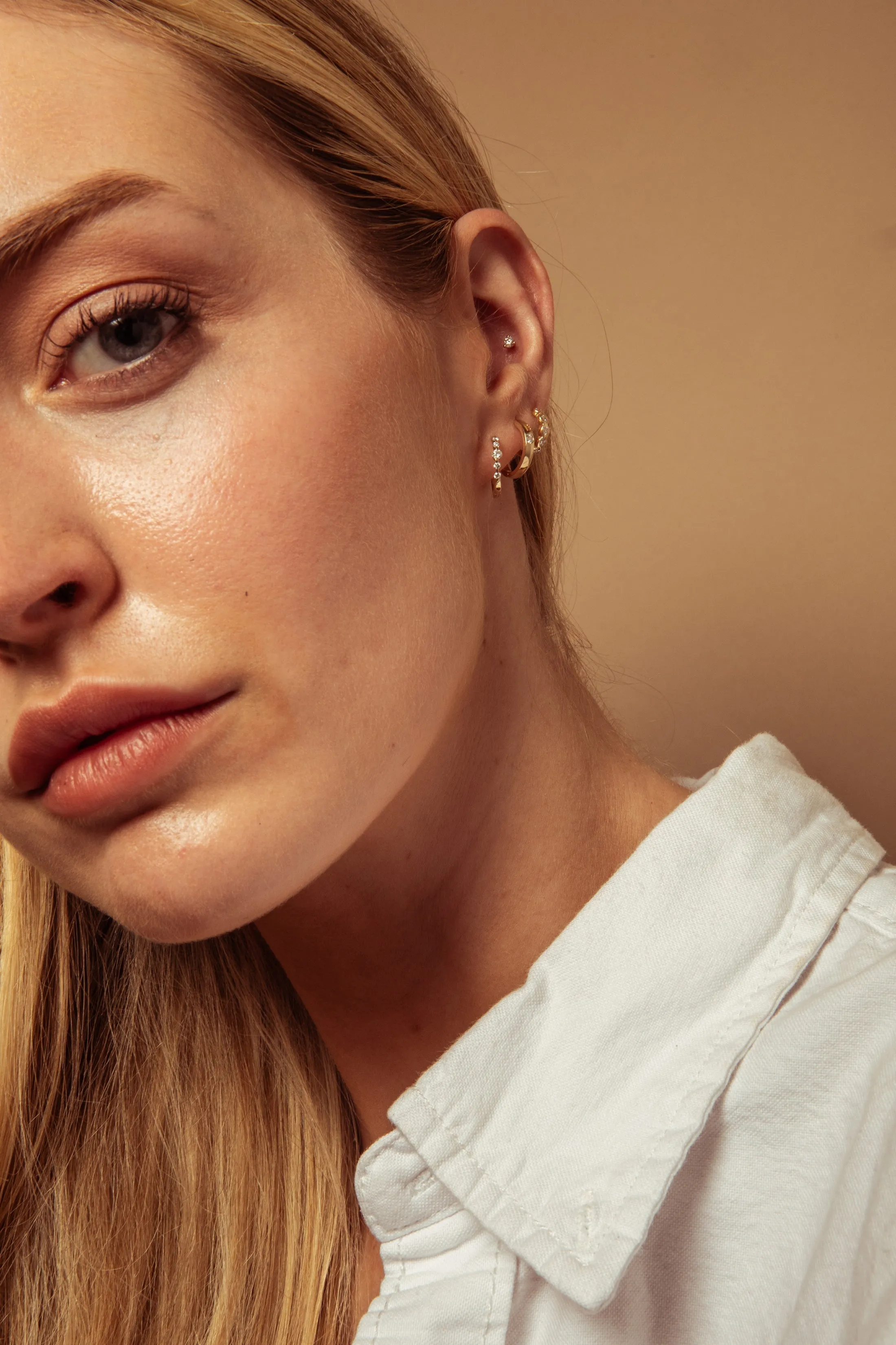 Wide Hoop with Diamond sold by Sophie Ratner product image thumbnail 2