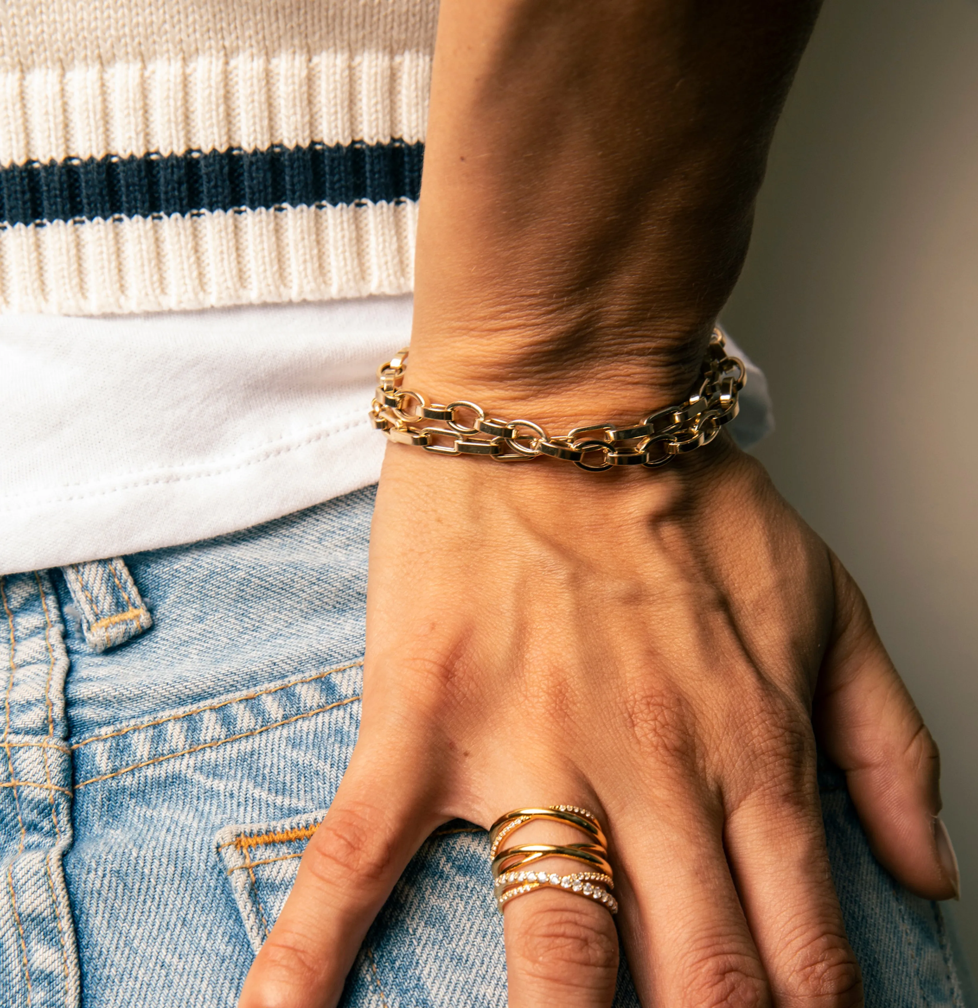 Chunky Flat Rectangular Chain Bracelet sold by Sophie Ratner product image thumbnail 4