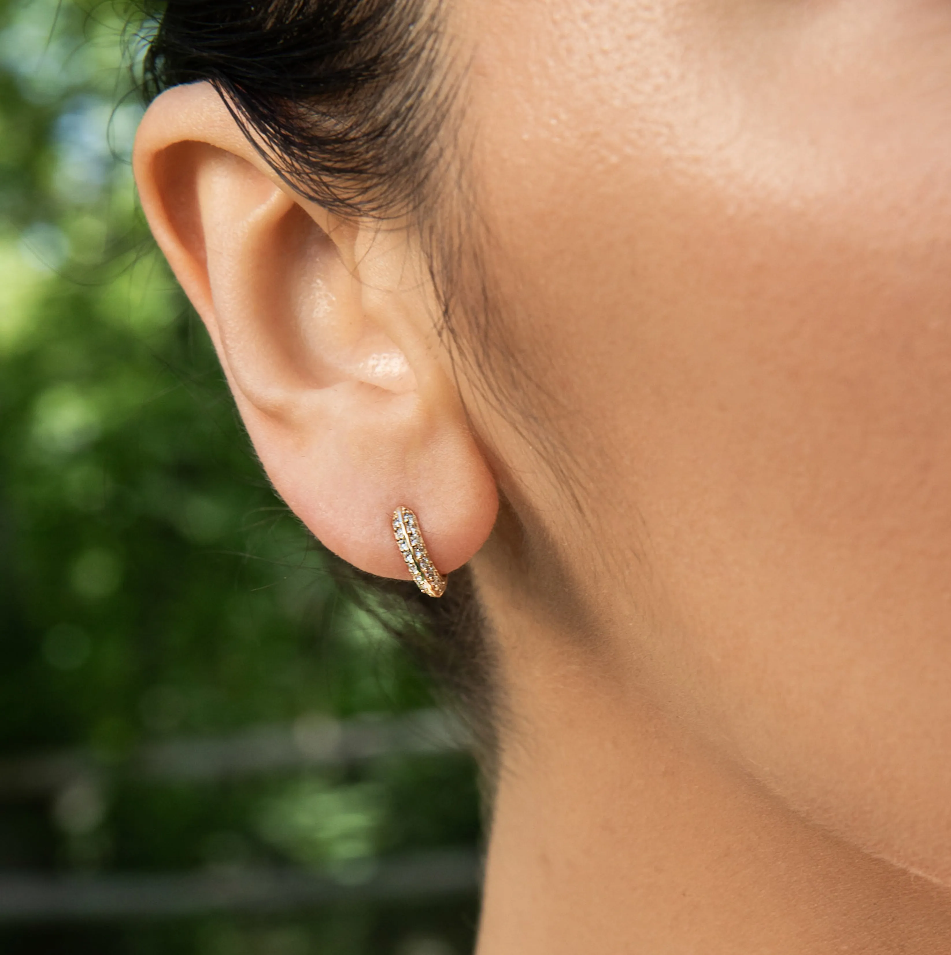 Pave Knife Edge Hoop sold by Sophie Ratner product image thumbnail 2