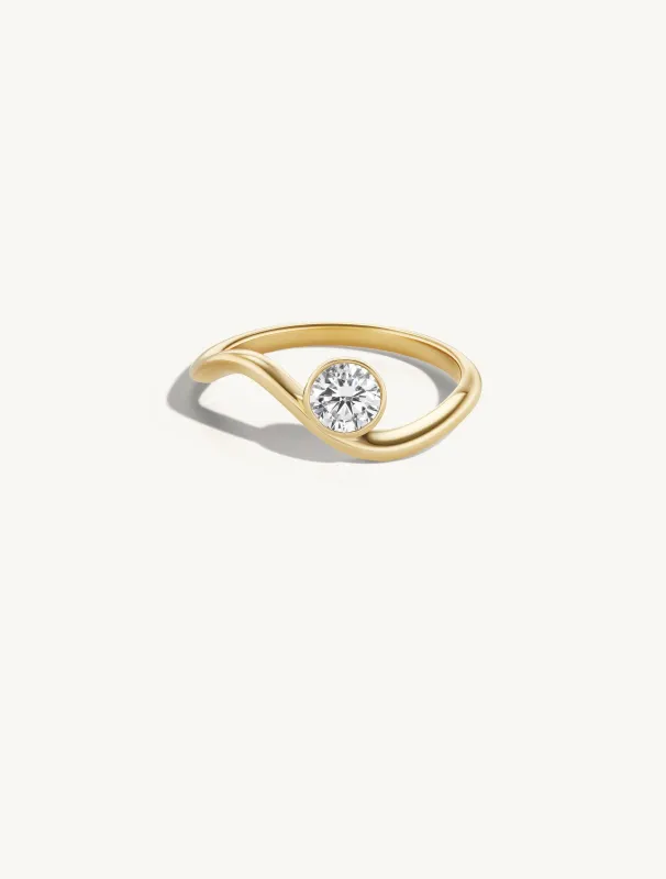 Small Round Trace Ring made by Sophie Ratner