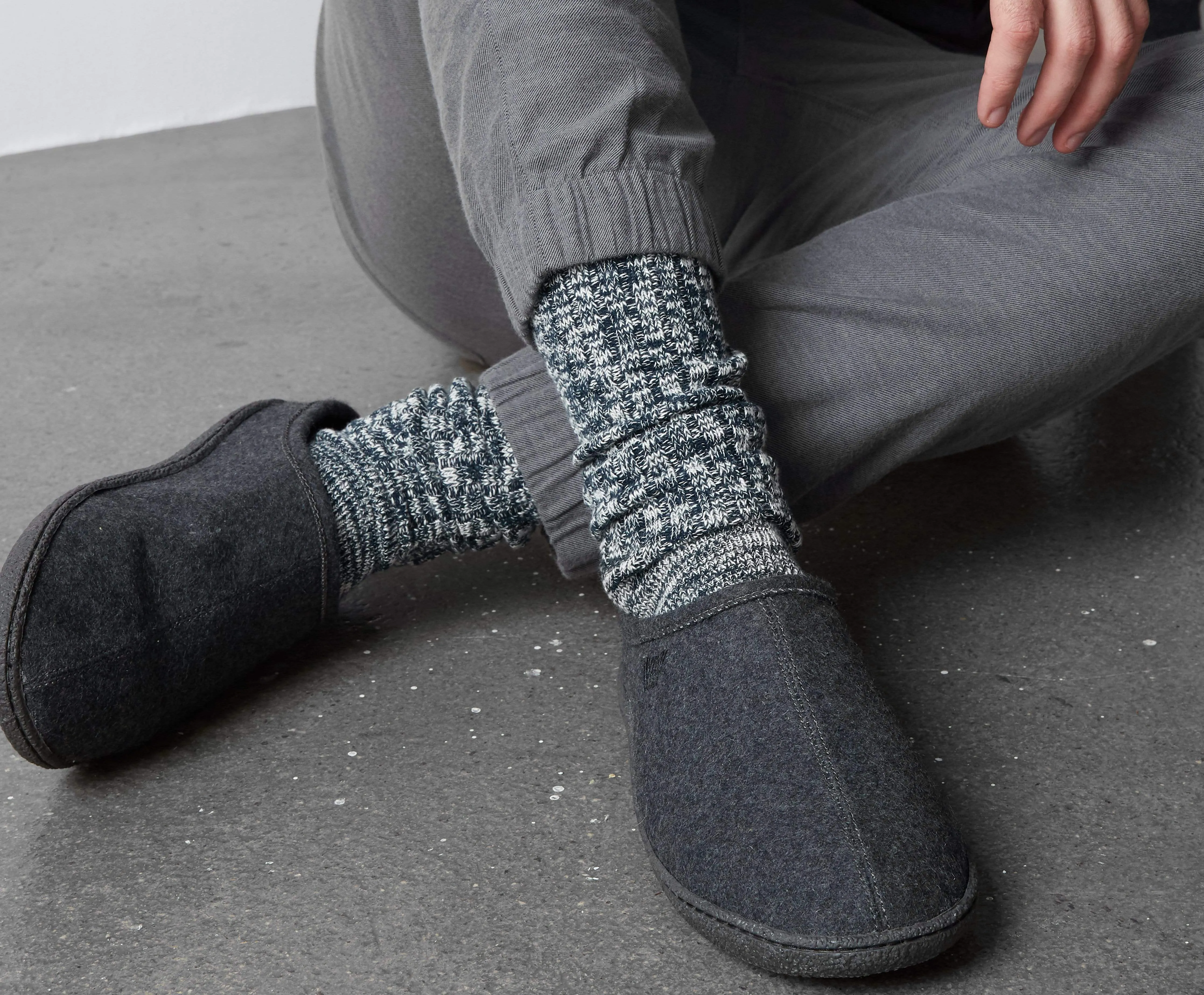 One-Mile Slipper Charcoal Heather sold by Mack Weldon product image thumbnail 4