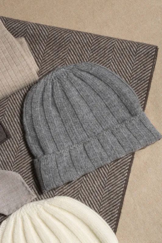 Grey Cashmere rib knit beanie - Made in Italy sold by Pini Parma