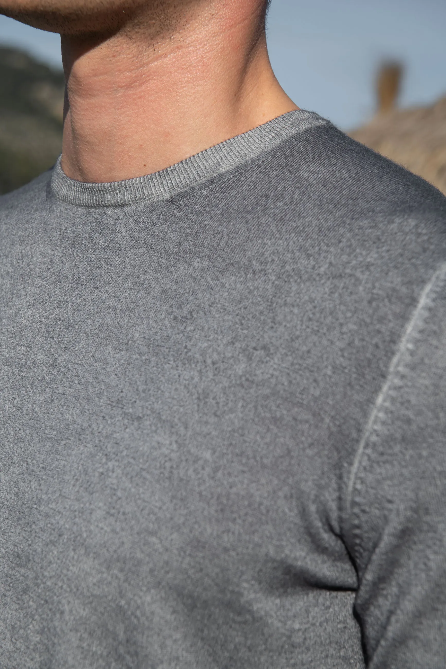 Grey superlight cashmere round neck – Made in italy sold by Pini Parma product image thumbnail 2