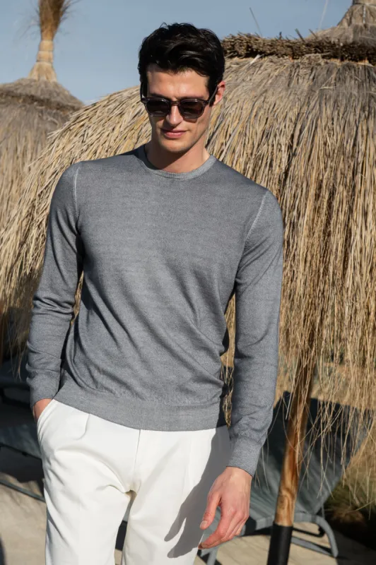 Grey superlight cashmere round neck – Made in italy sold by Pini Parma