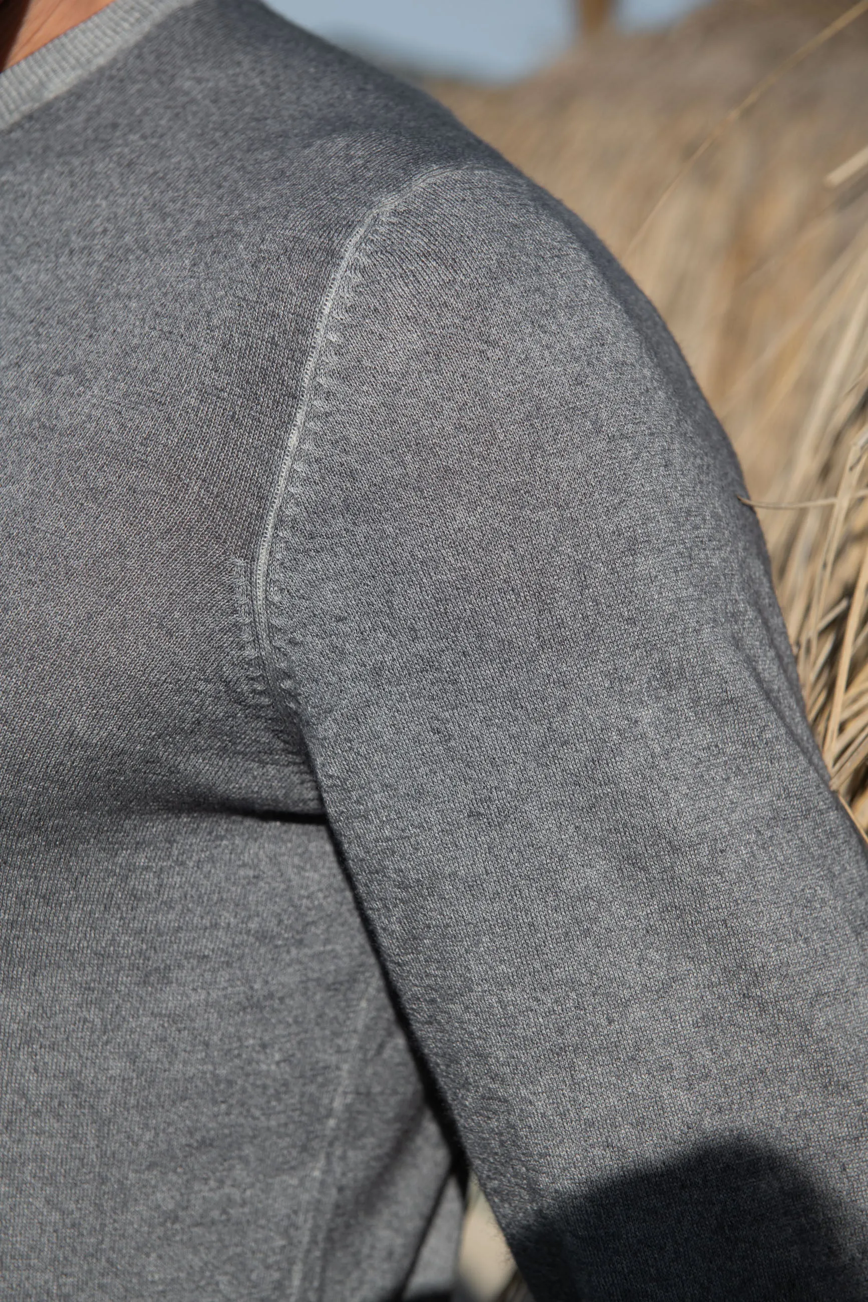 Grey superlight cashmere round neck – Made in italy sold by Pini Parma product image thumbnail 3