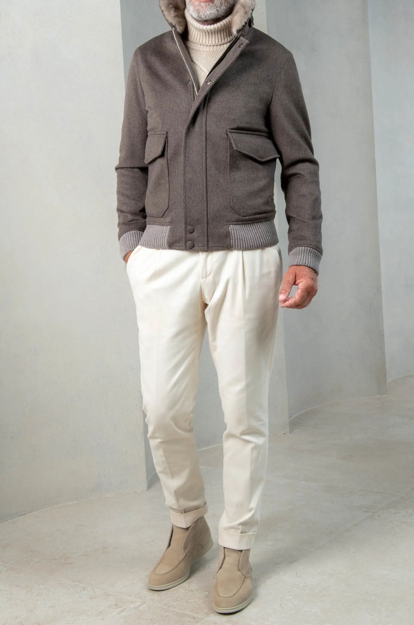 Taupe short coat with removable shearling collar – Made in Italy