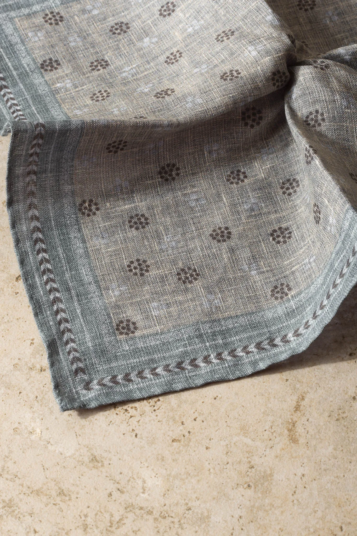 Sage and beige linen reversible pocket square - Hand made in Italy sold by Pini Parma product image thumbnail 3