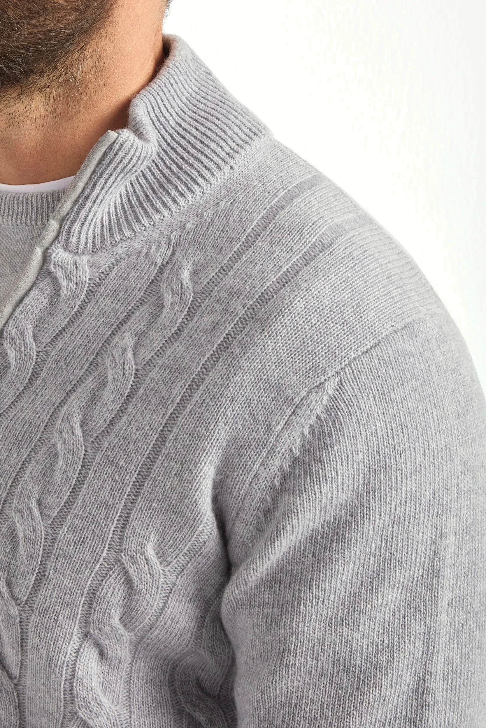 Light grey cable knit cashmere blend full zip – Made in Italy sold by Pini Parma product image thumbnail 3