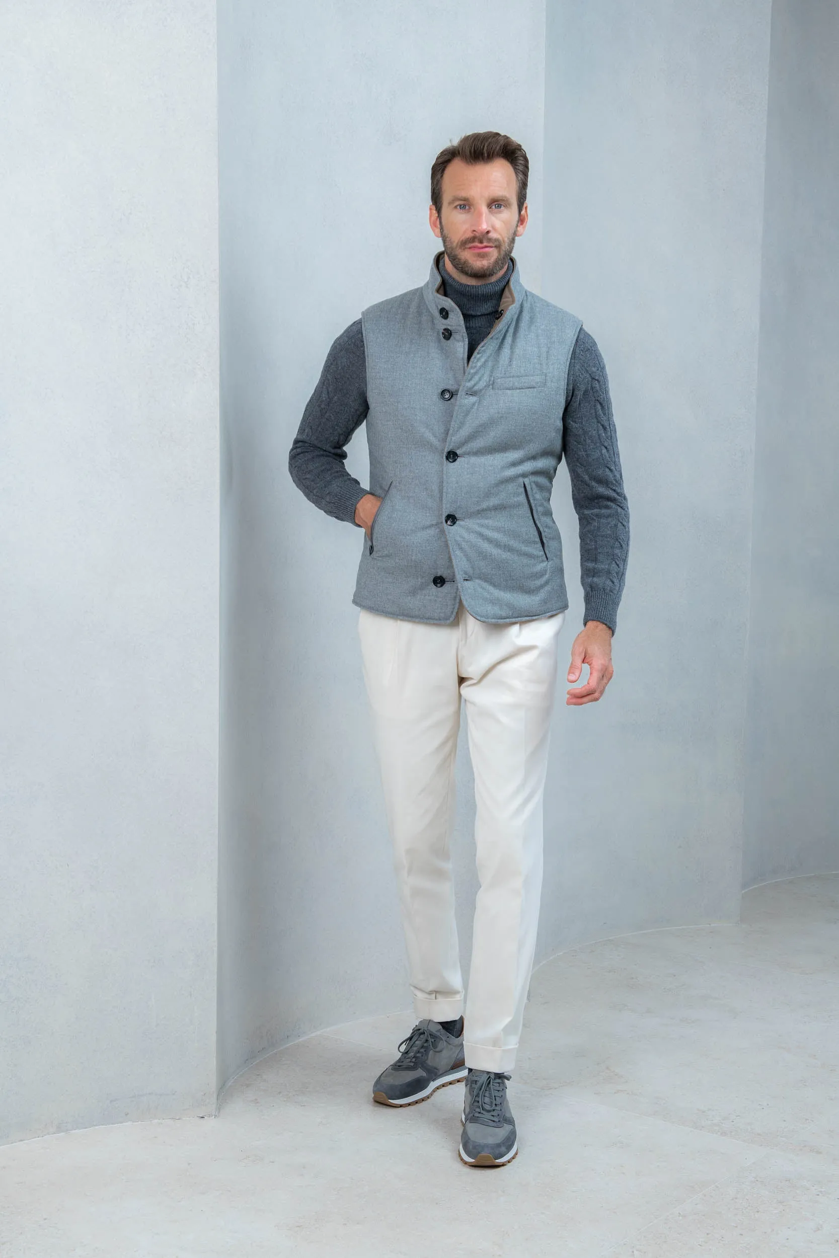 Taupe reversible vest in Loro Piana wool with Rain System®– Made in Italy sold by Pini Parma product image thumbnail 4