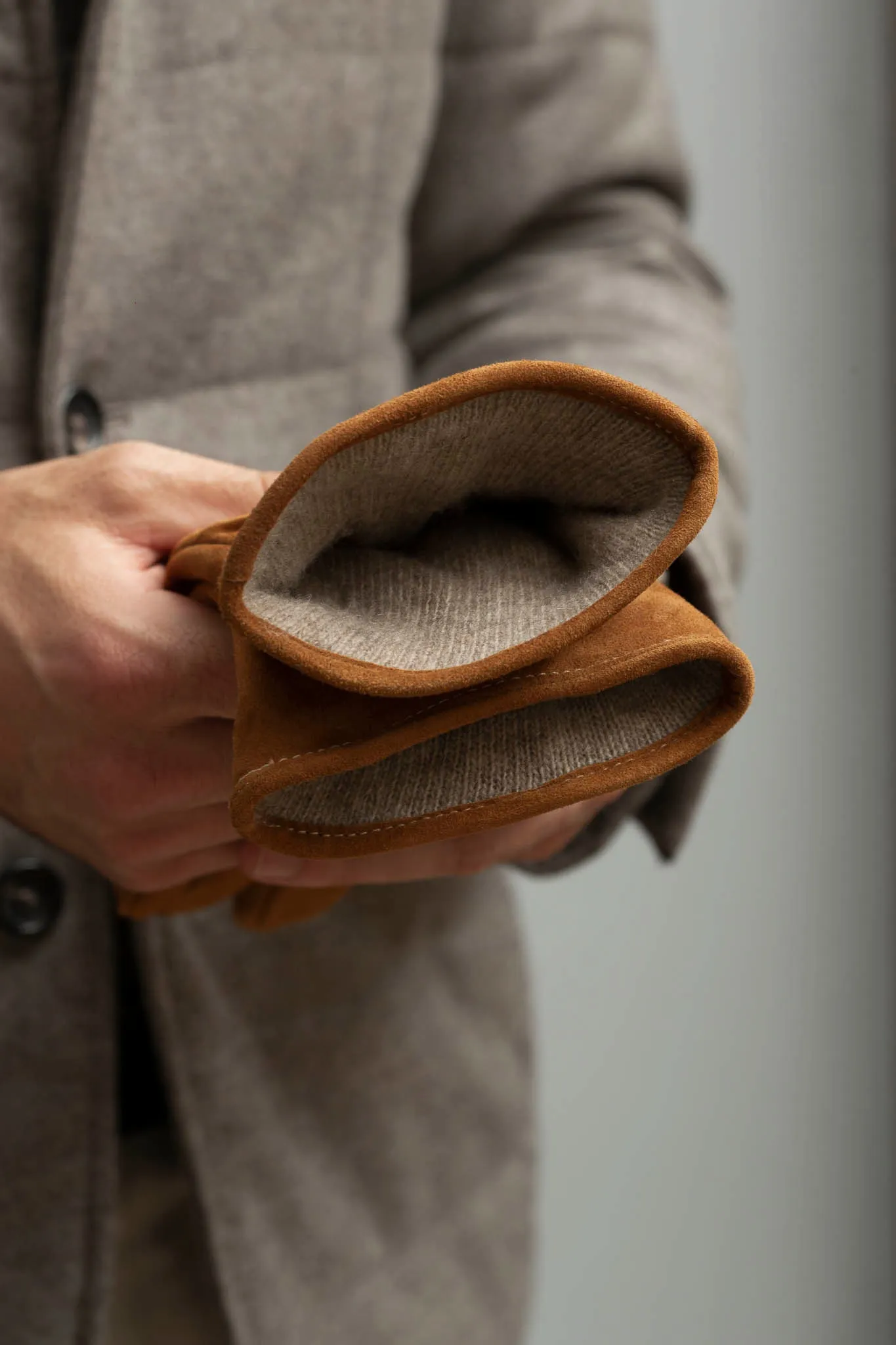 Nocciola Cashmere Lined Suede Gloves - Made in Italy sold by Pini Parma product image thumbnail 3