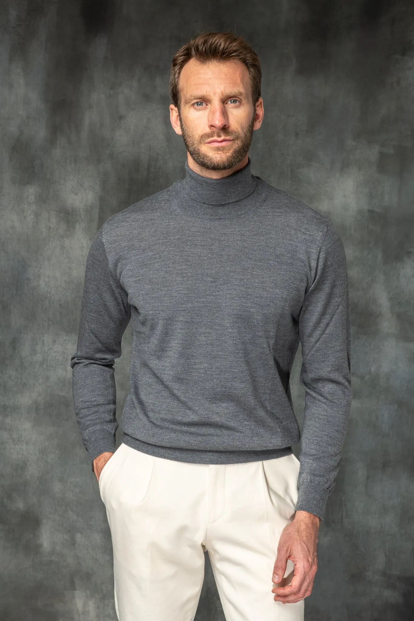 Anthracite Merino Turtleneck – Made in Italy sold by Pini Parma
