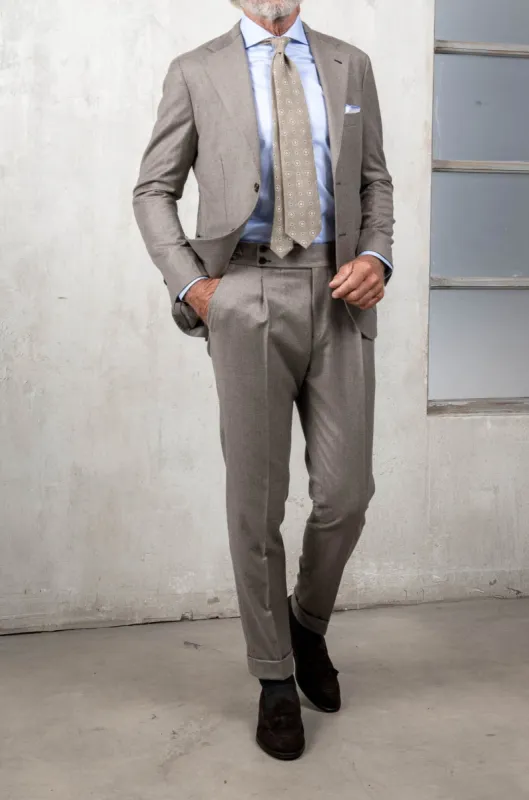 Taupe suit in Loro Piana wool and cashmere - Made in Italy sold by Pini Parma