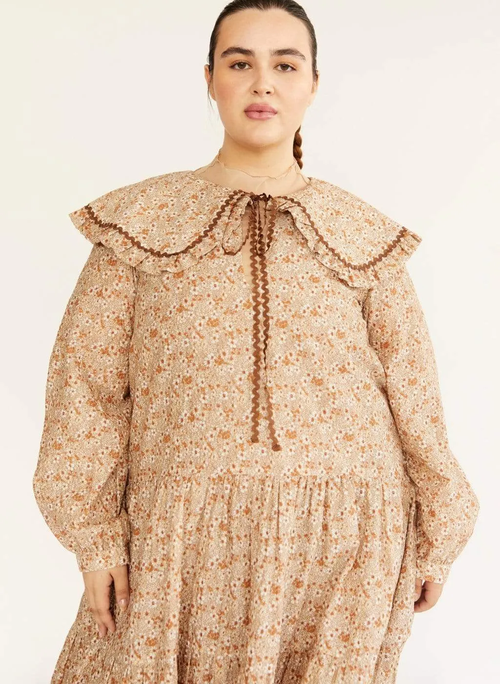 Beige Floral Sawyer Dress sold by Eliza Faulkner product image thumbnail 3